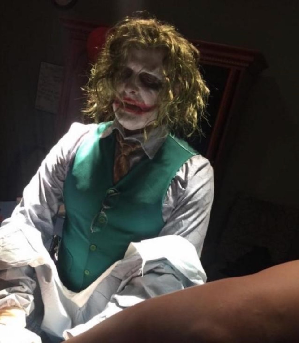 arenagempak.com - Wanita Hamil Didatangi ‘Joker’ Untuk Sambut Kelahiran Anaknya